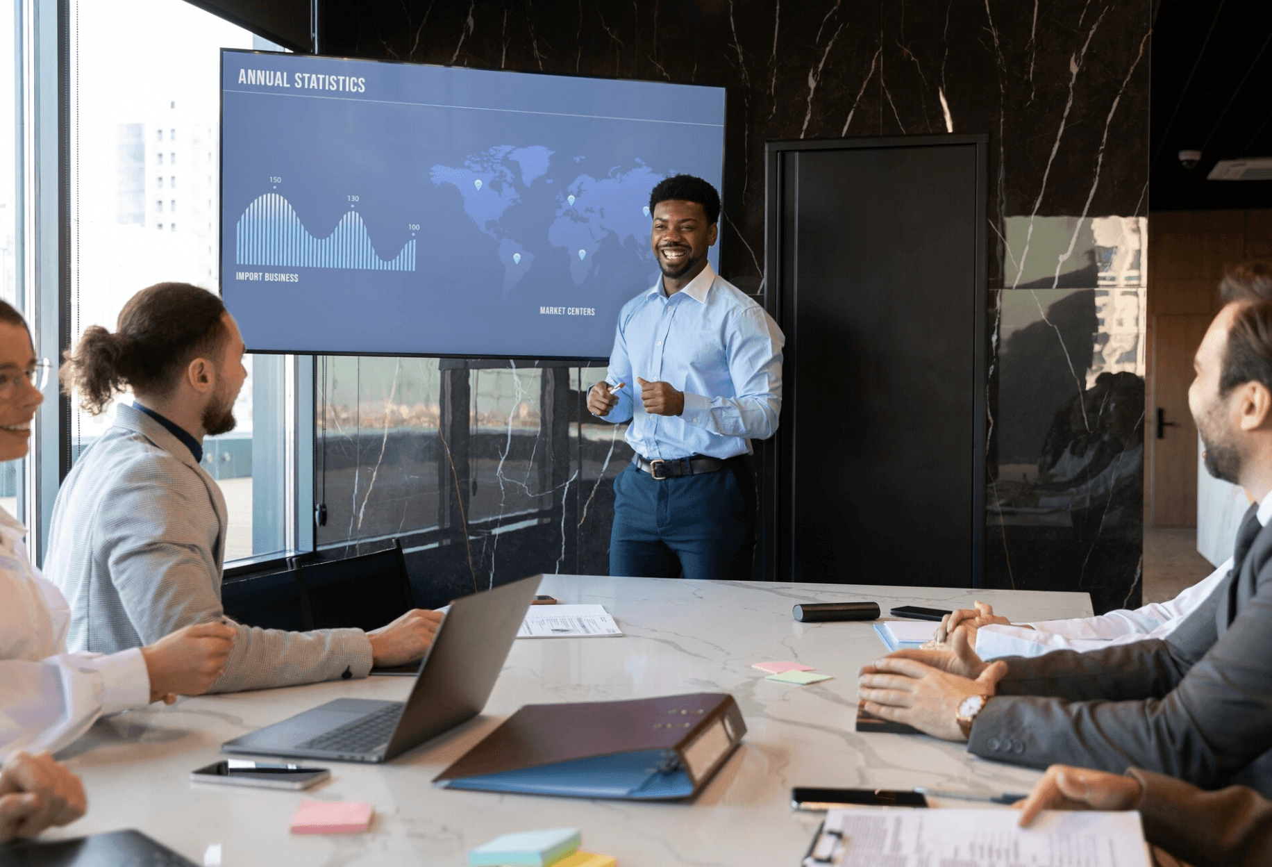 Why choose us - Professional team collaboration