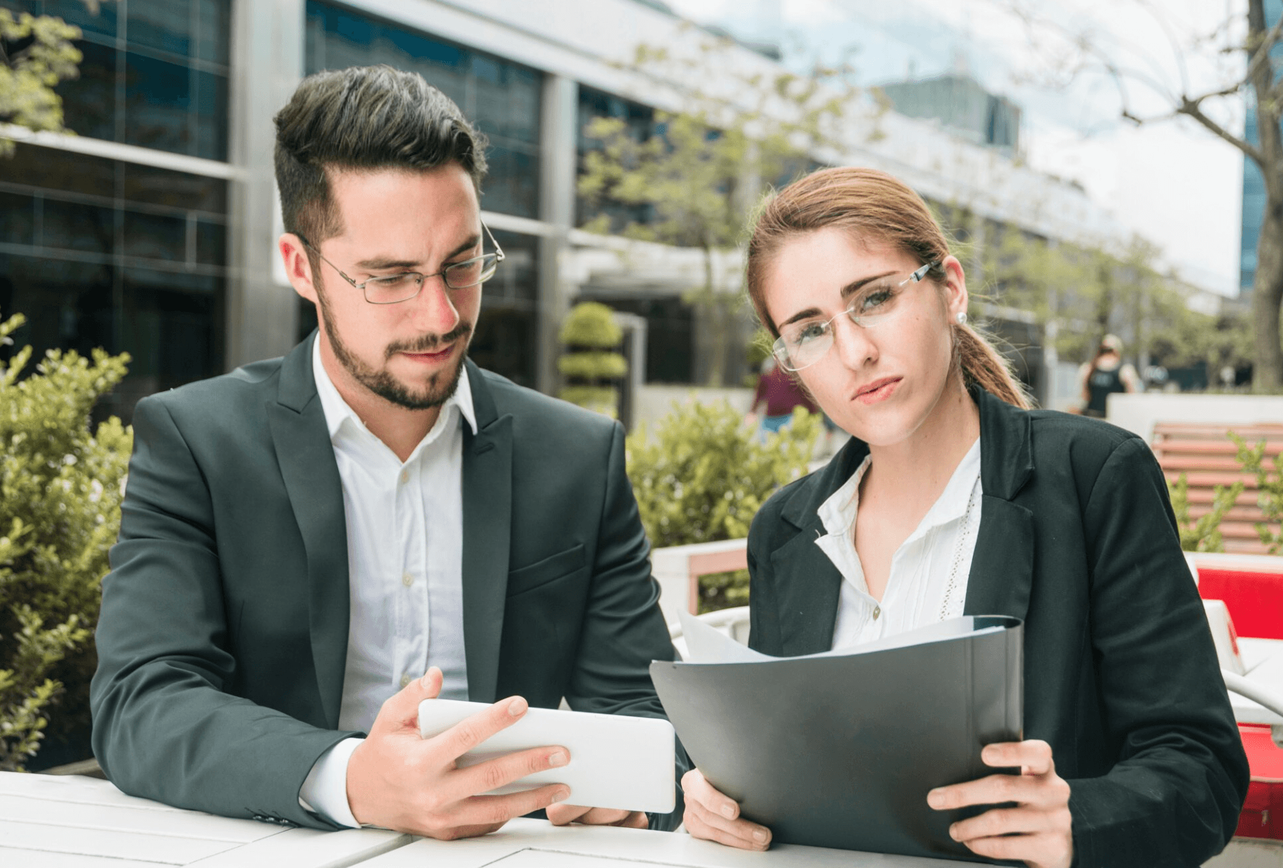 Why choose us - Professional team collaboration