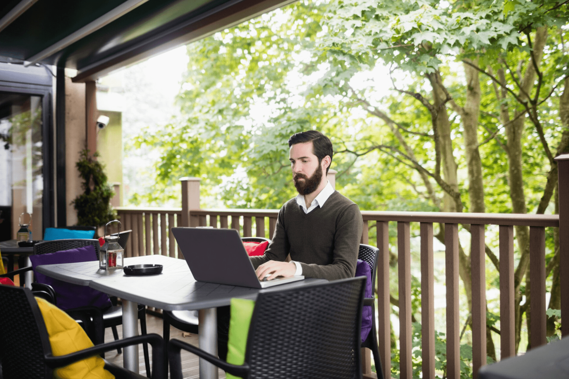 Why choose us - Professional team collaboration